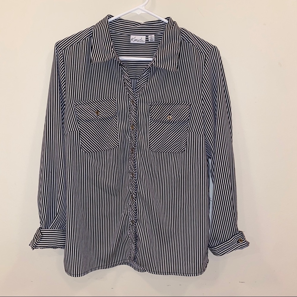 Kim Rogers Women’s black and white buttoned blouse